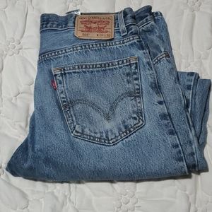 Distressed Levi's 505